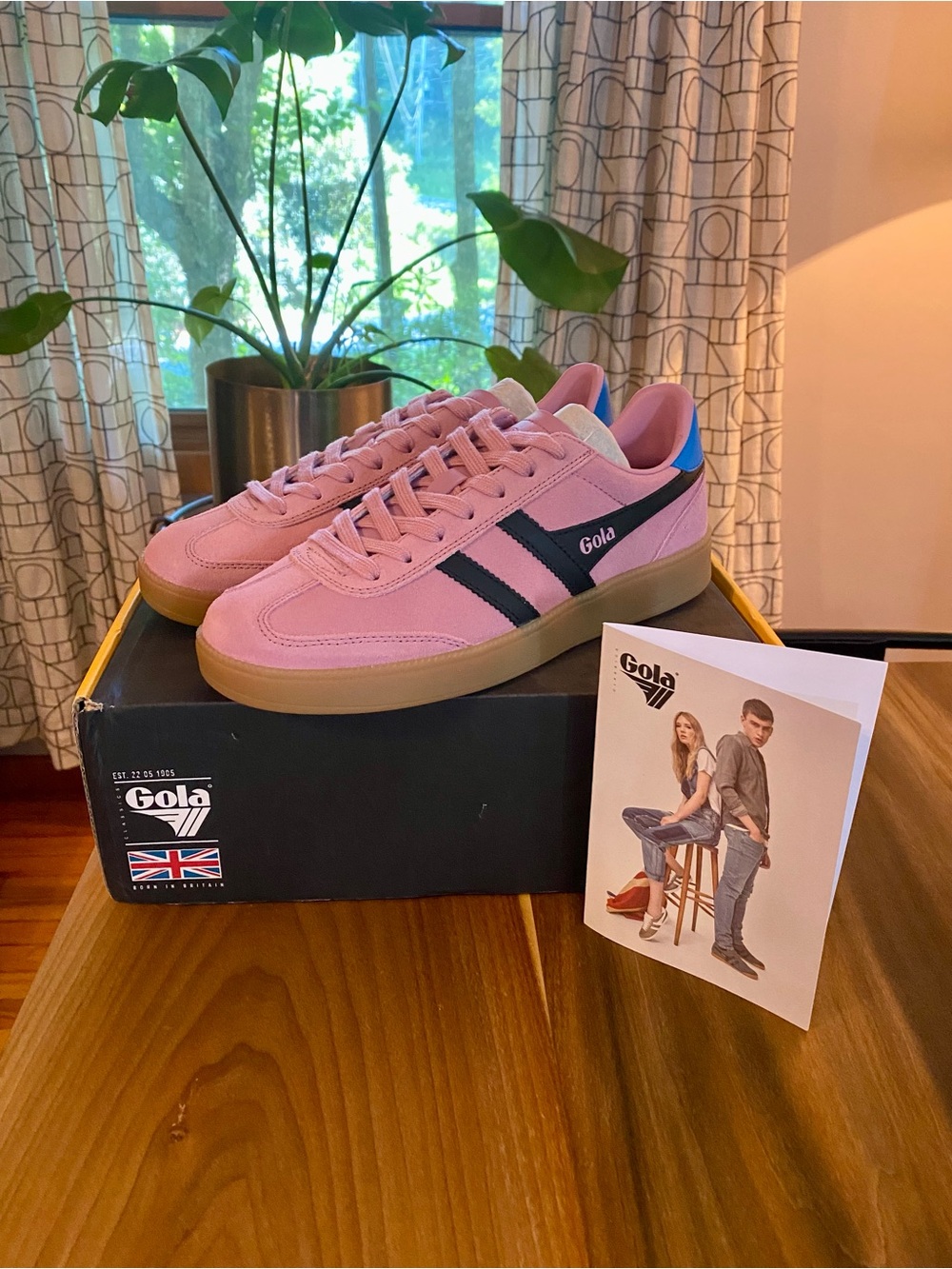 Women’s Gola Gum Bottom Sneakers. Never worn, perfect condition. Size 8